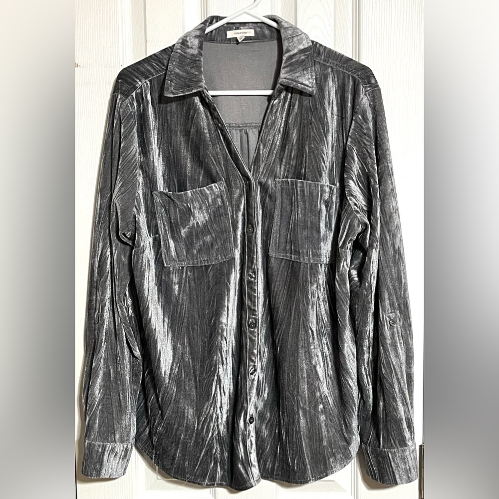 Maurices Metallic Gray Top - Picture 3 of 8